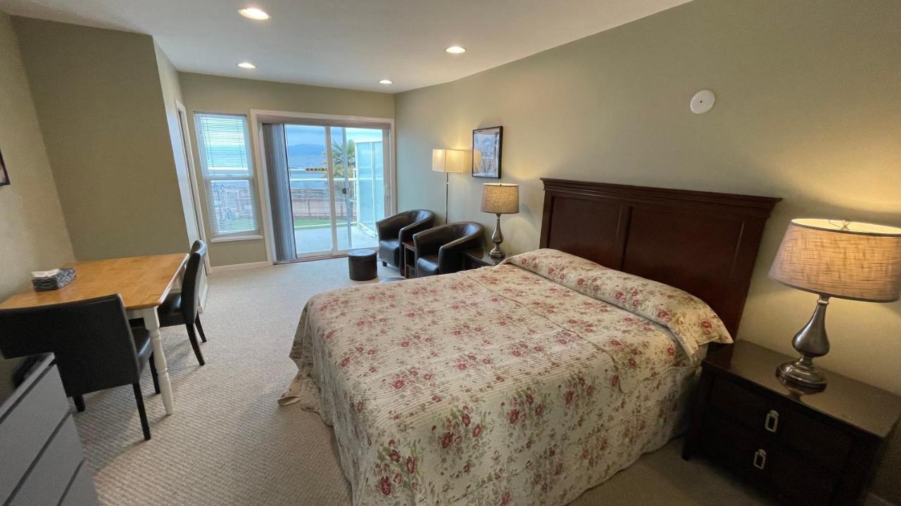 Buena Vista By The Sea Hotel Qualicum Beach Exterior photo