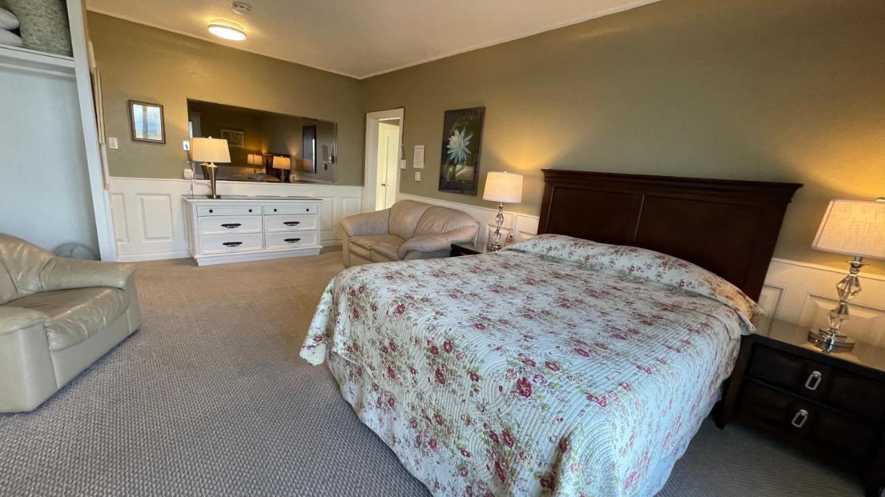 Buena Vista By The Sea Hotel Qualicum Beach Exterior photo