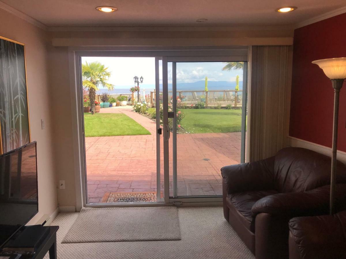 Buena Vista By The Sea Hotel Qualicum Beach Exterior photo